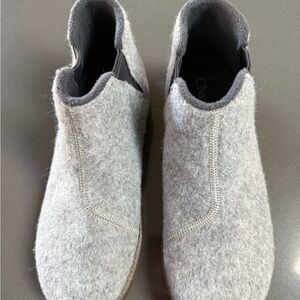Chaco New Gray Wool Slip-On Shoes